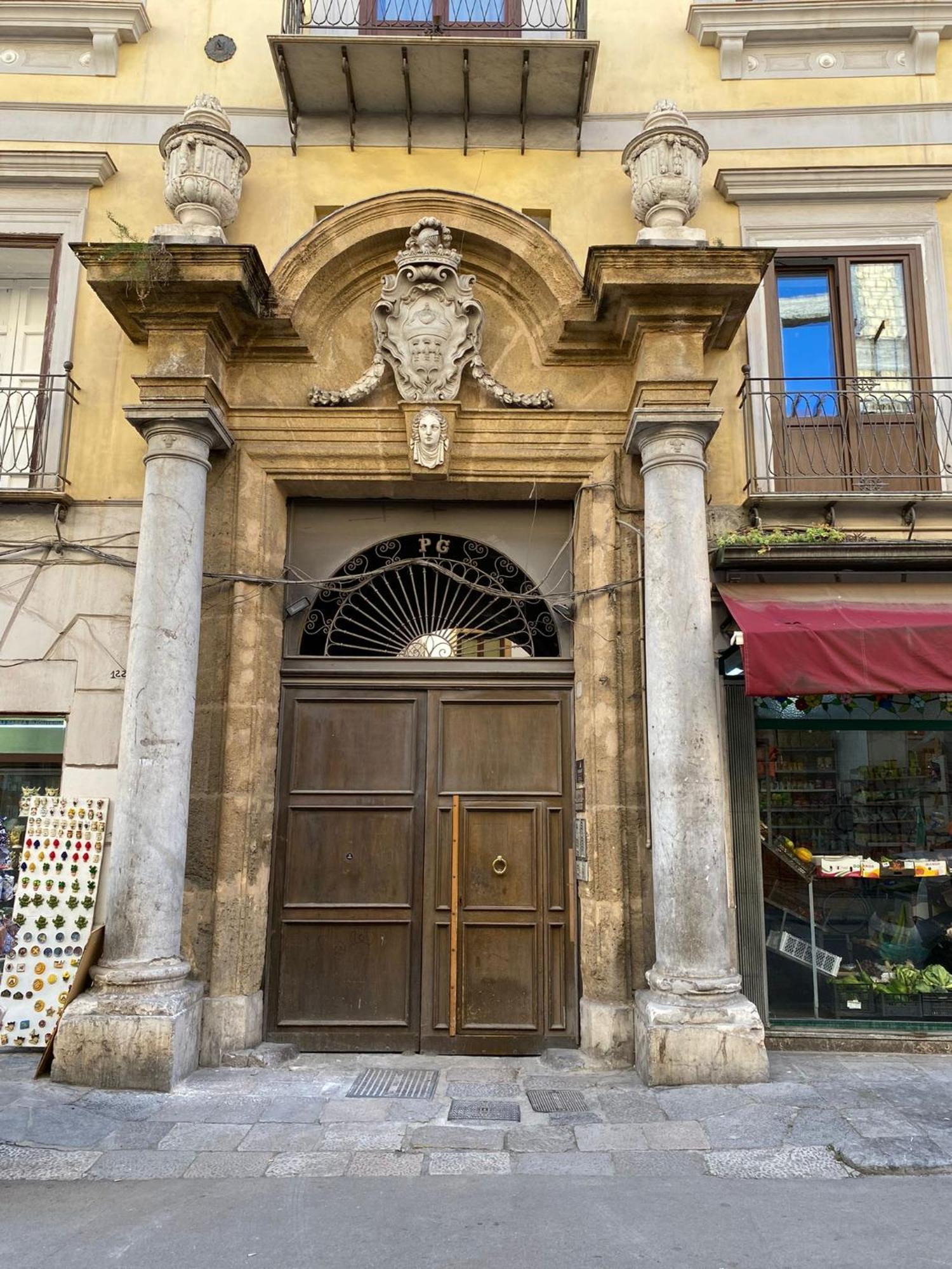 Pia'S Home In Pieno Centro Storico ปาแลร์โม ภายนอก รูปภาพ